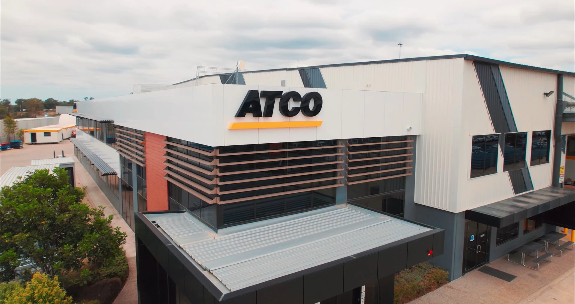 Still from the ATCO, Light Rail Construction film by Bleo
