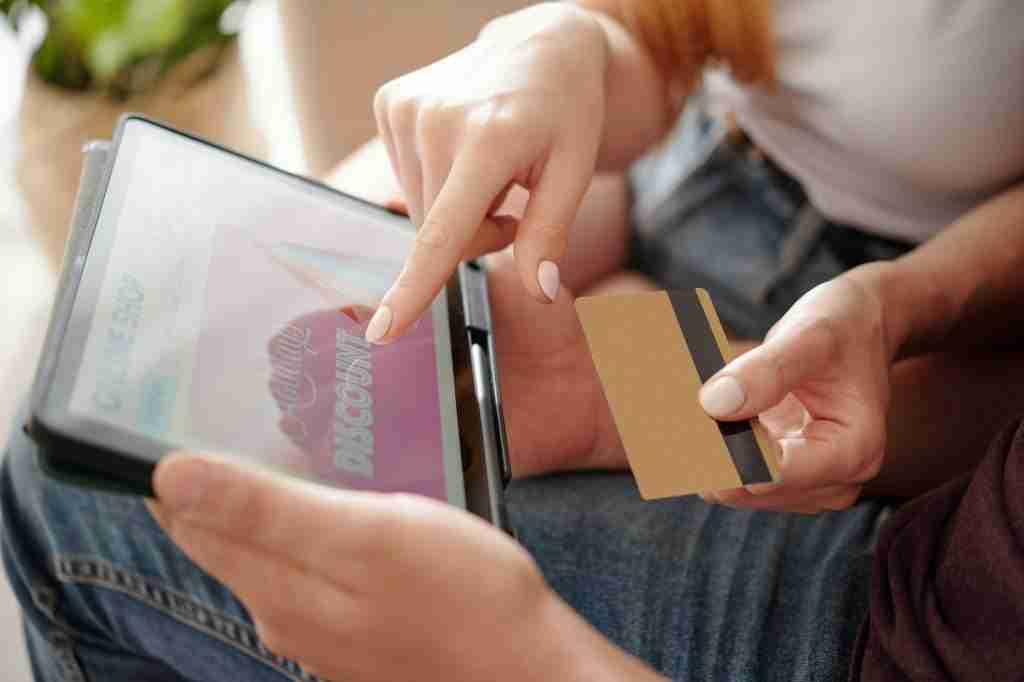 People Buying Clothes Online